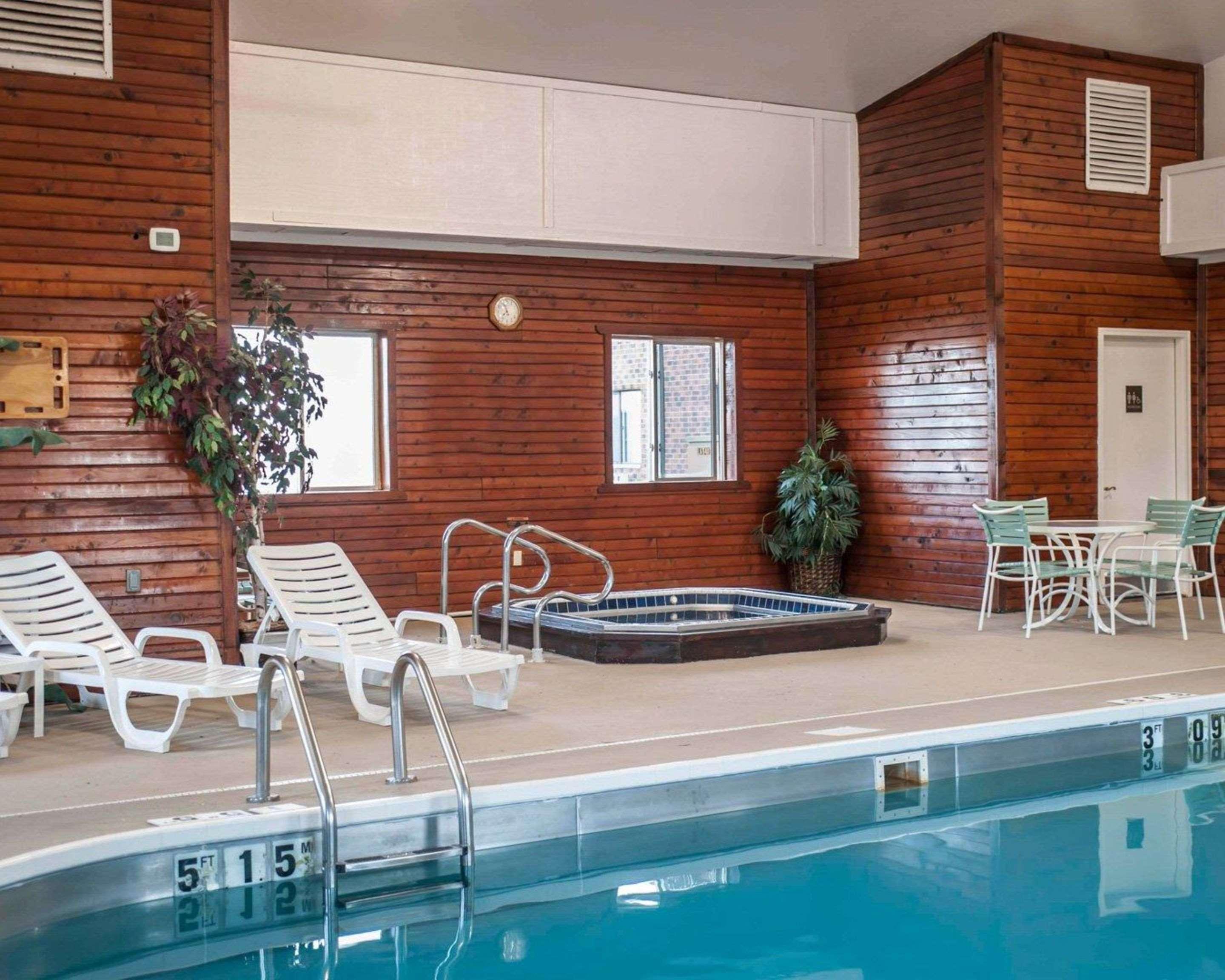 Quality Inn & Suites Boonville - Columbia Eksteriør bilde