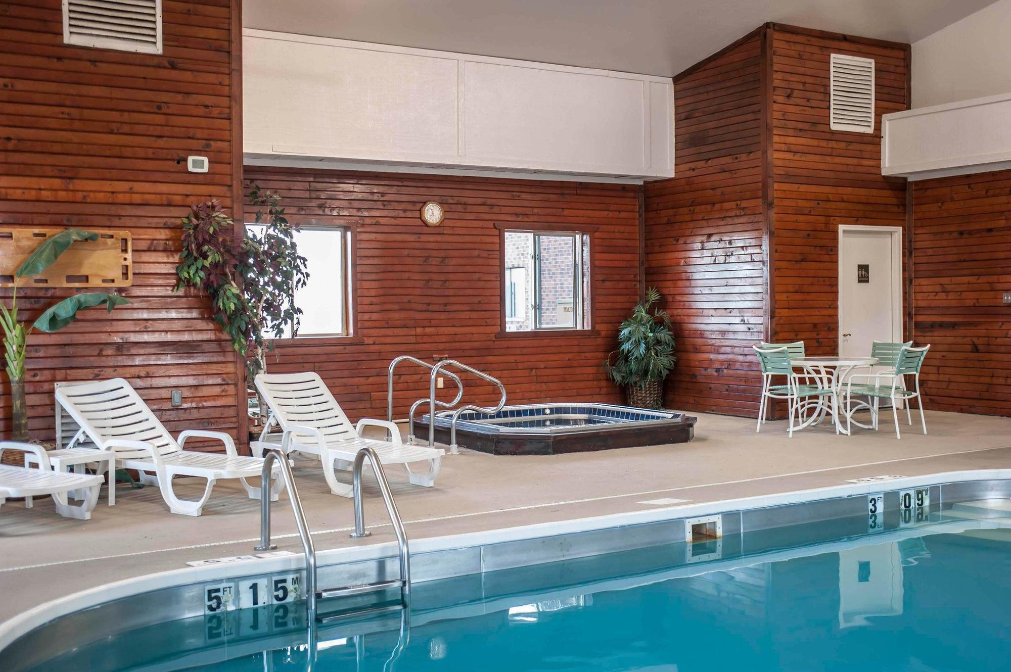 Quality Inn & Suites Boonville - Columbia Eksteriør bilde